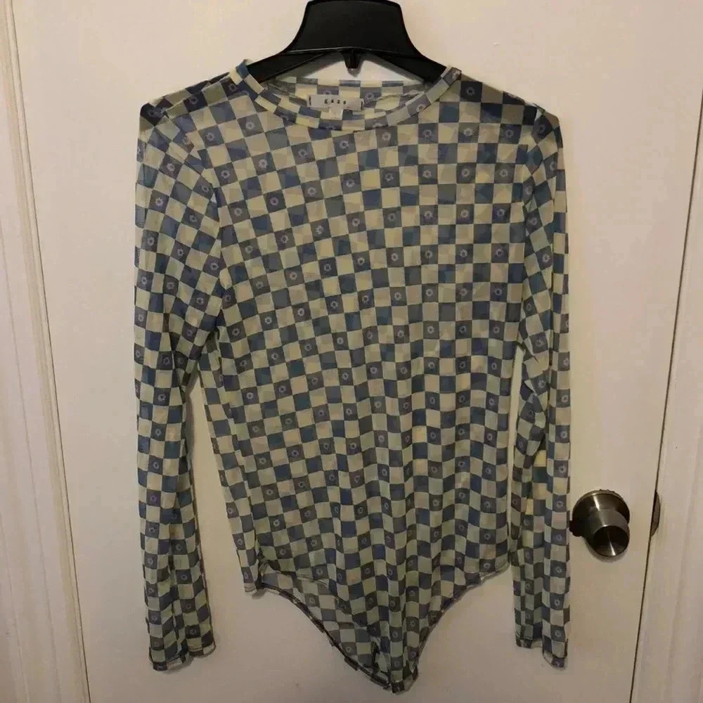 Gaze bodysuit.  Size L. Blue/white blocks with pink flowers in blue squares.